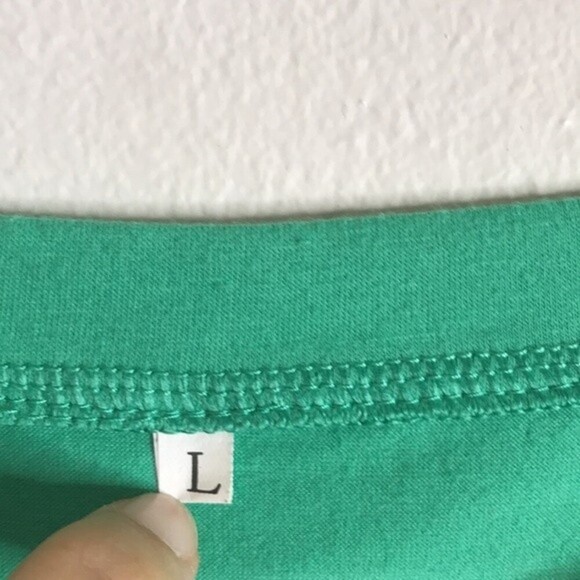 In a world of kardashians be a Gallagher funny T-shirt large - Picture 5 of 8